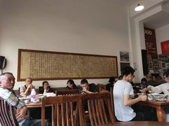 大堂-天回镇何氏豆腐(总店)