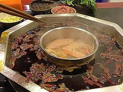 鸳鸯锅-晏老九豆花饭家常菜(上海城店)