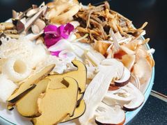 -野菌皇海景野生菌火锅(滨海大道店)