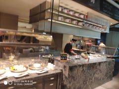 自助取餐区-金海湾自助餐厅(金陵饭店)