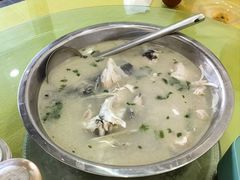 -雪湖煜辰鱼头老店(雪野湖店)