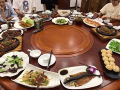 -东馆和天下特色餐饮(工农店)