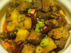 酱香萝卜牛腩煲-胡桃里音乐酒馆(下沙店)