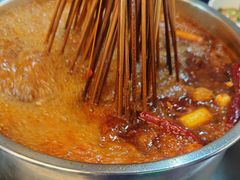 -牛华周记麻辣烫起源店