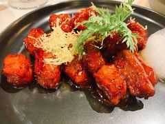 红酒泡沫牛仔粒-荟廷·晶萃(陆家嘴尚悦湾店)