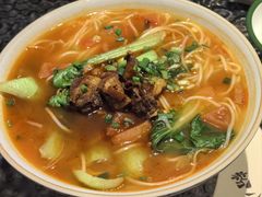 -粉八·云南米线·建水烧烤(常熟路店)