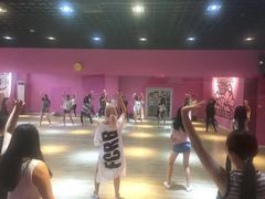 -零下舞度·街舞连锁机构(万科中心店)