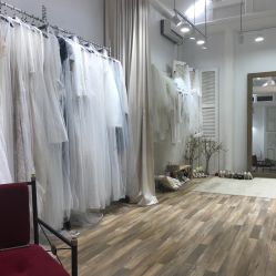 -LaMousse婚纱买手店