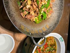 -费大厨辣椒炒肉(万家丽一店)