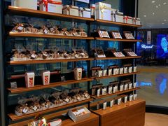 -Laderach 莱德拉(上海环贸iapm店)