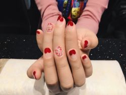 -手牵手美甲