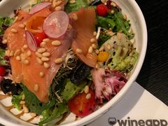 烟熏三文鱼色拉-wineapp葡萄酒餐吧(外滩金融中心店)