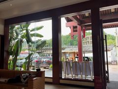 -腾冲洞山温泉村
