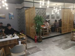 大堂-屋头串串(新街里店)