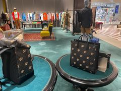 -Gucci(青岛海信广场店)