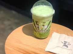 牛油果酸奶波波冰-喜茶(中山利和新地店)
