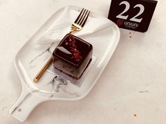 -UNI UNI(环亚凯瑟琳店)