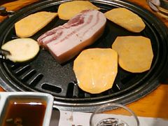 -唯成•韩国炭火烤肉 유성고기