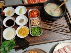 -围炉肉舍•炭烤活鳗•丹东海鲜烤肉(步行街店)