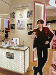 -奥伦纳素Erno Laszlo