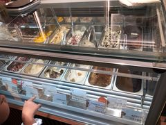 面包甜点陈列柜-VENCHI 闻绮(上海佛罗伦萨小镇店)