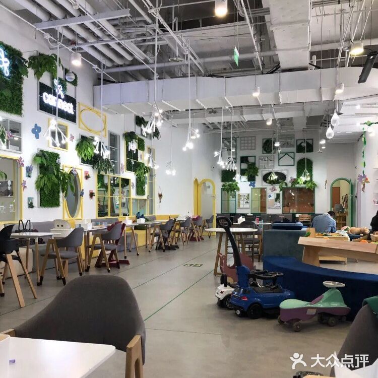 小月龄的宝贝，游乐设施更圆润，更安全！