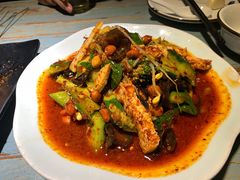 素拼-六福烧烤酒馆(秦隆步行街店)