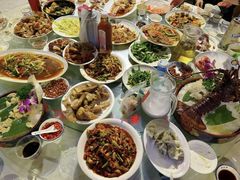 -三亚火车头万人海鲜广场