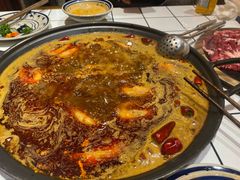 -旧街市鲜货老火锅(大光路店)