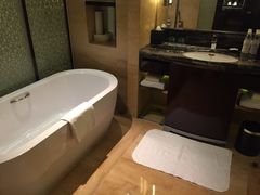 -成都保利公园皇冠假日酒店(熊猫基地店)