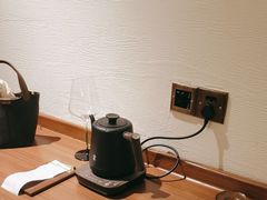 -荷风细雨·中国茶宴(世纪大道店)