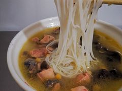 -文山荷鲜居(翠湖店)