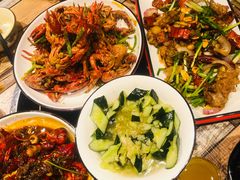 -虾弄弄海派小龙虾·牛羊蝎子火锅