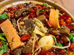 -有红鸡毛店·砂锅菜(抚琴夜市店)
