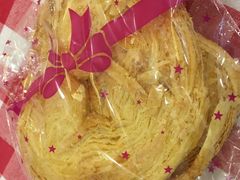 -红宝石·鲜奶小方·海派西点房(南丹店)