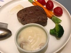 菲力牛排（黑椒汁/蘑菇汁）-伊斯坦布尔土耳其清真咖啡餐厅