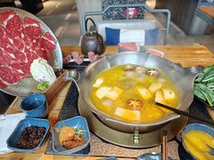 -湊湊火锅·茶憩(南京东路悦荟店)