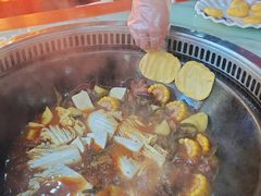 -袁小二大东北铁锅炖(吉祥村总部)