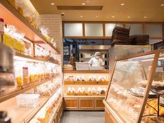 面包甜点陈列柜-山崎面包(静安久光店)