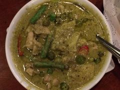 绿咖喱鸡-自然餐厅(Phuket)