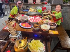 -萍姐火锅·公路夜市(武汉首店)