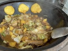 -粘豆包柴火铁锅炖