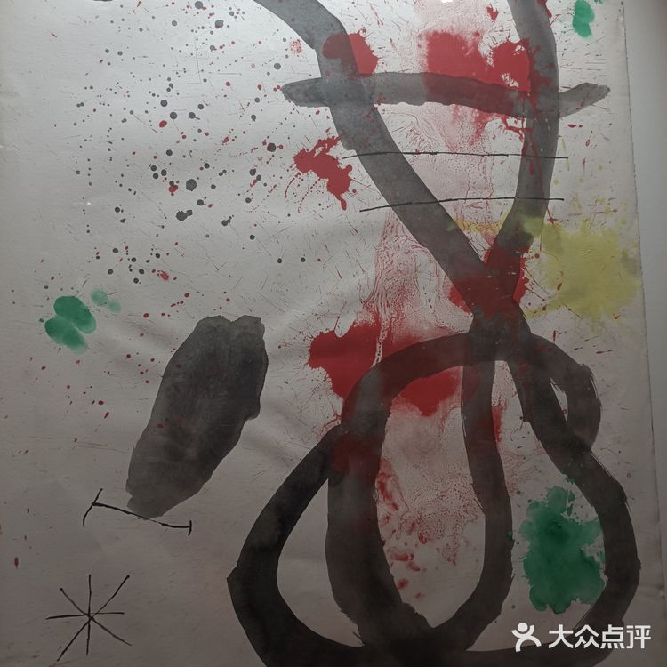 悲伤和假笑写实！
