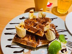 巧克力香蕉华呋-Lia Cafe Bar Restaurant松山咖啡屋