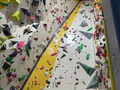 -问山MountQuest攀岩馆