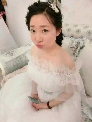 -红馆妆造(中央大街店)