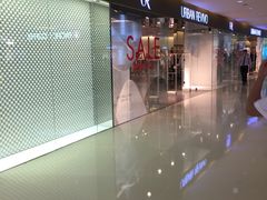 -URBAN REVIVO(高德置地广场·春广场店)