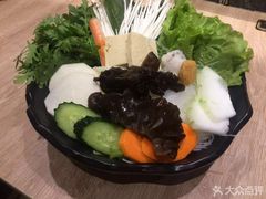 -呷哺呷哺(新世界百货望京店)