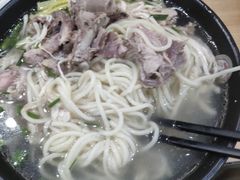 鸡翅米线-鸡鸣汤包(广东路店)