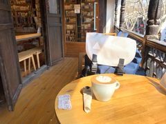 -猫的天空之城概念书店(杭州南宋御街店)